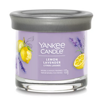 Carica l&#39;immagine nel visualizzatore di Gallery, Yankee Candle candele signature Lemon Lavander
