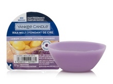 Carica l&#39;immagine nel visualizzatore di Gallery, Yankee Candle candele signature Lemon Lavander
